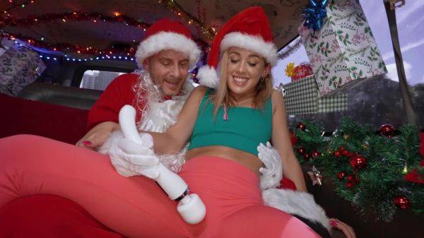Amazing bang bus Christmas special in scenes of loud hardcore - xbabe.com on poweredporn.com