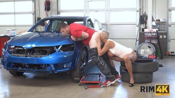 RIM4K. European cougar brings dinner and rimming to hardworking husband - hotmovs.com - Czech Republic on poweredporn.com