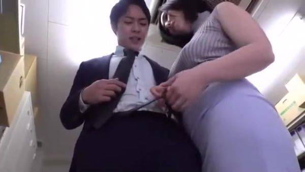 03214,A good woman is in full sex appeal! - hotmovs.com on poweredporn.com