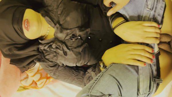 Desi Young Landlady Abandoned By Tenant Desi Tenant Boy Young Landlady Hindi Voice Sex Video - desi-porntube.com - India on poweredporn.com