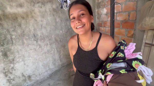 Mando A Var Una Ropa Con La Vecino Pero Le Propongo Que Me Una Mamada Y Sexo 10 Min - desi-porntube.com - India on poweredporn.com