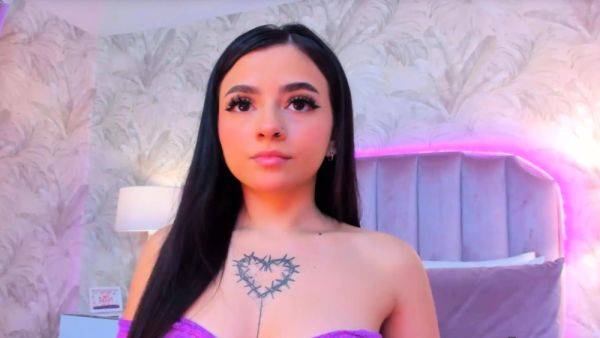 PAWG babe shakes her ass and makes herself cum loud - drtuber.com on poweredporn.com