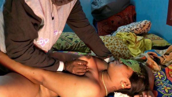 Tamil Lady Fucking And Moaning Video - desi-porntube.com - India on poweredporn.com