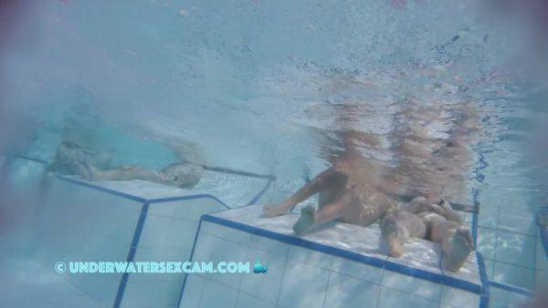 This Is What Huge Tits Look Like When They Are In The Water - hclips.com on poweredporn.com