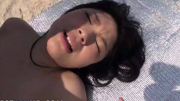 At the gorgeous beach, promiscuous Hina drenches up the - drtuber.com - Japan on poweredporn.com