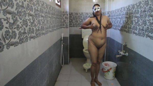 Desi Bhabhi Taking Shower - desi-porntube.com - India on poweredporn.com