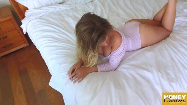 Alexa Delight - hotmovs.com on poweredporn.com