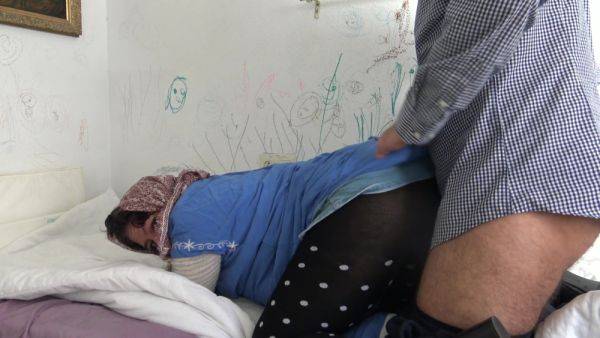 Hamile Kiz Konusmalara Kalp Dayanmaz Turkce (pregnant Turkish Wife German Husband) - upornia.com - Germany - Turkey on poweredporn.com