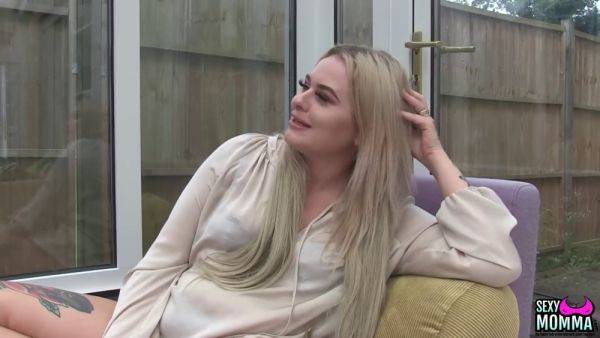 Lana Rose licks stepmom Pia's pussy like a pro in HD! - sexu.com on poweredporn.com