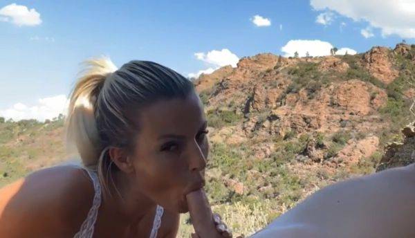 Belle nana se donne en plein air - txxx.com - France on poweredporn.com