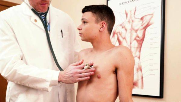 Tiny bottom fucked in his room by elder - drtuber.com on poweredporn.com