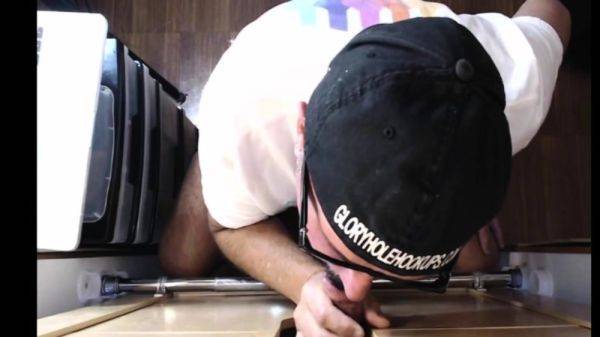 Gloryhole amateur DILF deep sucks cock - drtuber.com on poweredporn.com