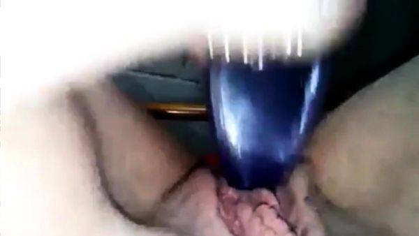 Je m'enfile ma brosse a cheveux dans la chatte - drtuber.com on poweredporn.com
