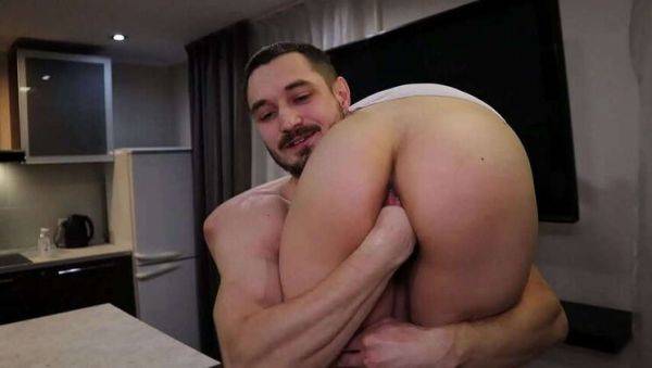 Stepdad and Stepmom Swap Roles, Confusing Daughter - veryfreeporn.com on poweredporn.com