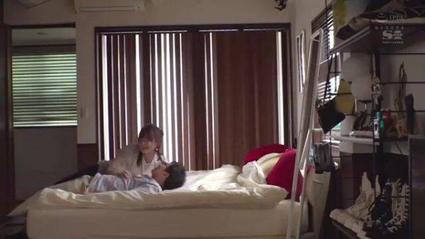 09041,Woman writhing in lewd play - txxx.com on poweredporn.com