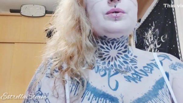 Tattooed Girl Smokes A Cigarette - hotmovs.com on poweredporn.com