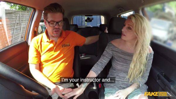 Cheating Blond Hair Milf Slurps Up Ejaculate - videomanysex.com on poweredporn.com