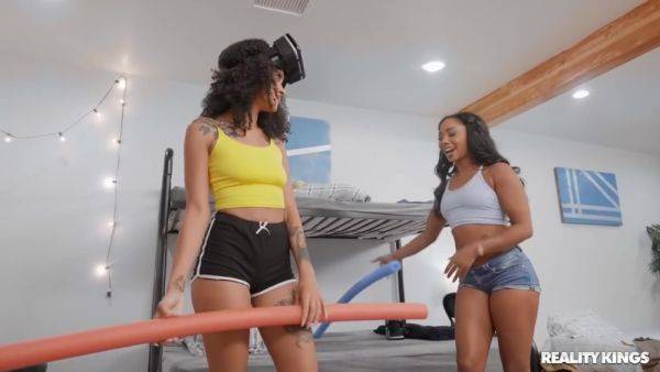 Exciting Black Sluts Heart-stopping Sex Movie - videomanysex.com on poweredporn.com