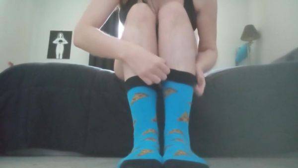 Pizza Party - hotmovs.com on poweredporn.com