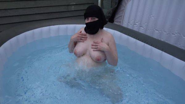 In Niqab Getting Wet In The Hot Tub Showing Off Pussy Bum And Breasts - upornia.com - Britain on poweredporn.com