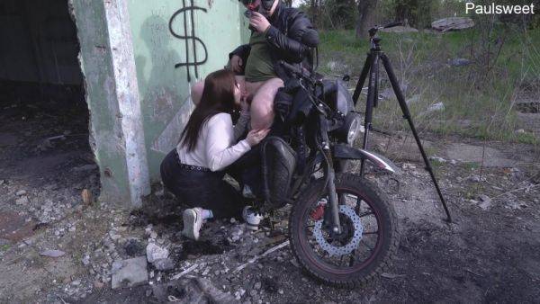 Loves Motorcycles And Big Dicks - hotmovs.com on poweredporn.com