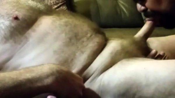Sucking daddy - drtuber.com on poweredporn.com