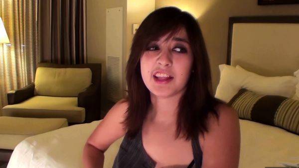 Stripper in iowa gets naked and fingers - drtuber.com - Japan on poweredporn.com