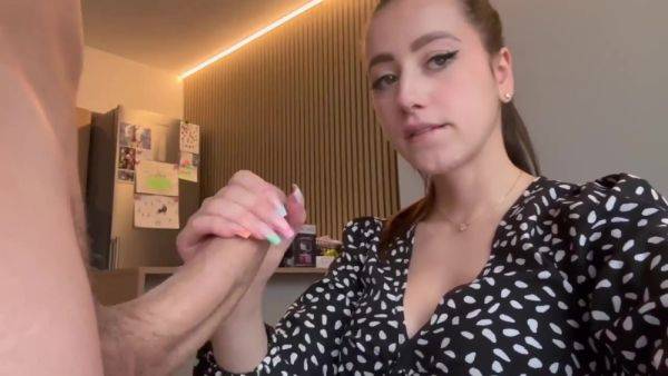 J avais envie de mon mec en rentrant du resto - txxx.com - France on poweredporn.com