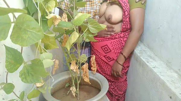 Indian House Woife Sex With House Woner - desi-porntube.com - India on poweredporn.com