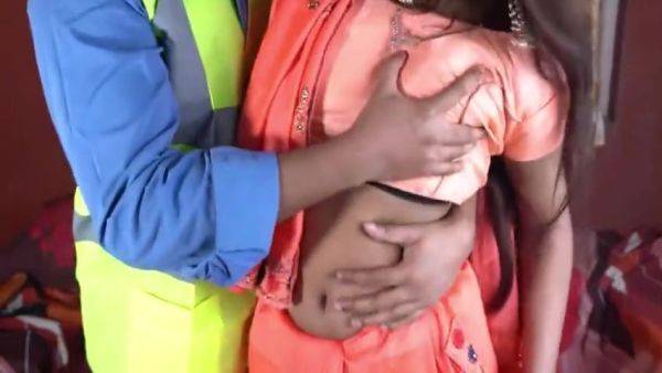 Desi Bhabhi Sex With Home Worker - desi-porntube.com - India on poweredporn.com