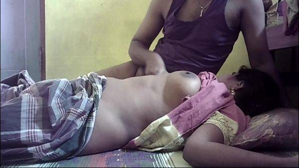 Indian Village House Wife And Housband - desi-porntube.com - India on poweredporn.com