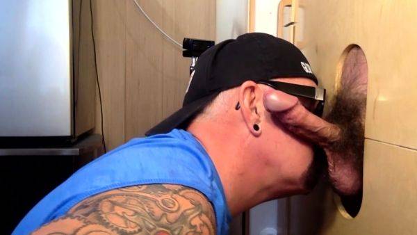 Cumswallow gaydaddy sucks gloryhole cock - drtuber.com on poweredporn.com