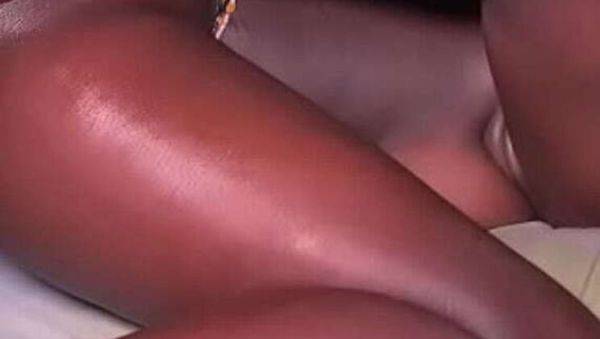 Ghetto princess with a snug vagina: Amateur debut - porntry.com on poweredporn.com