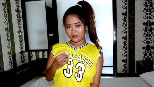 Curvy Thai BBW amateur girl Pim paid royally for sex on camera - txxx.com - Thailand on poweredporn.com