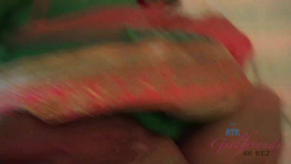 Virtual Vacation In Singapore With Moka Mora 4/6 - hotmovs.com - Usa - Singapore on poweredporn.com