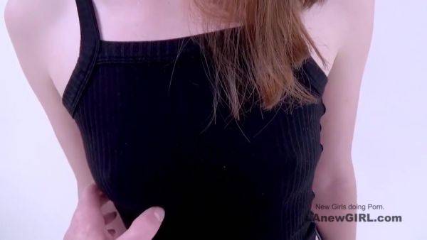 Cute Girl Pumps Big Dick Using Her Mouth Gaining Experience - hotmovs.com on poweredporn.com