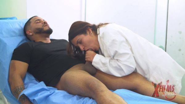 Doctora Peruana Ninfomana Folla A Paciente Porque Lo Ve Musculoso Y Dotado - upornia.com on poweredporn.com