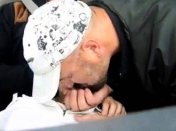 A Novara Graziano Fortina in auto spompina un 18enne - drtuber.com on poweredporn.com