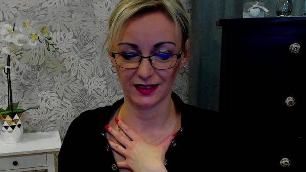 Clothed busty German MILF on webcam posing - drtuber.com - Germany on poweredporn.com