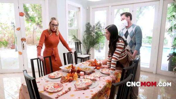 MILFs on Menu: CNC Mom Edition - veryfreeporn.com on poweredporn.com