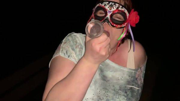 Masturbating At The Pensioners Bench 2 - hotmovs.com on poweredporn.com