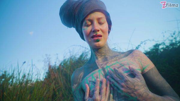 Watch petite alternative couple get down and dirty in a wild outdoor hot spring - sexu.com - Germany on poweredporn.com