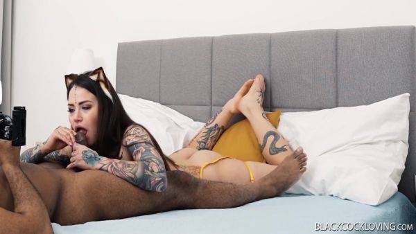 Mari Galore In Interraical Sloppy Cum Eating Blowjob - hotmovs.com - Czech Republic on poweredporn.com