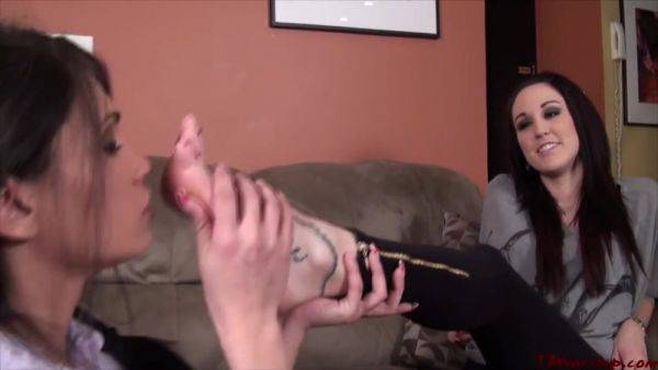 Lindsey Leigh Worshipped - Taworship - hotmovs.com on poweredporn.com