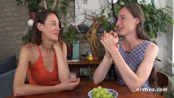 Hot Babes Zina & Lolo Explore Their Foot Fetish Together - videohdzog.com - Germany on poweredporn.com