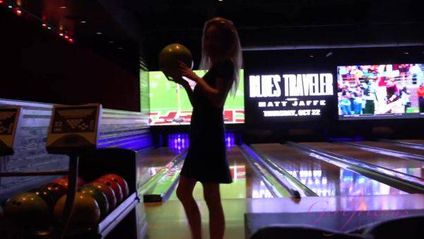 Virtual Vacation In Las Vegas With Angel Smalls Part 1 - hotmovs.com - Usa on poweredporn.com