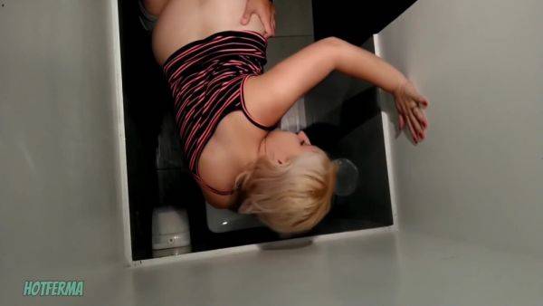 Flagra De Sexo No Banheiro Do Restaurante 5 Min - upornia.com on poweredporn.com