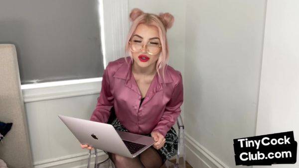 Small dick dude mocked by real brit babes - txxx.com - Britain on poweredporn.com