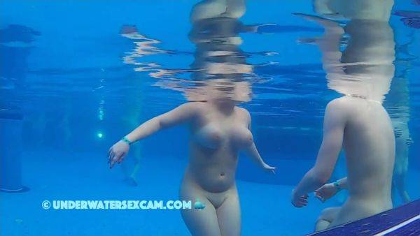 Jumping Teen 18 W Big Tits - hclips.com on poweredporn.com