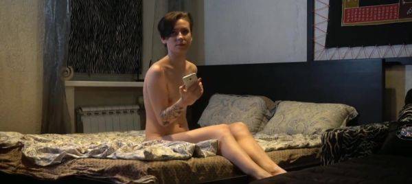 Anastacia In Nude Take Picture With Phone - hclips.com on poweredporn.com